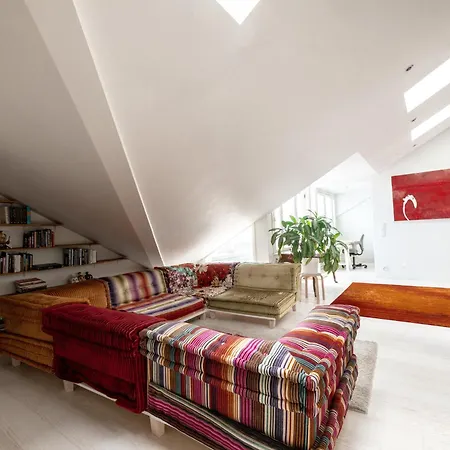 Poista 2ndhomes Deluxe 2br Penthouse With Rooftop Terrace & Sauna In Center شقة